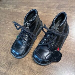 Kickers Kick Hi Leather Lace Up Boot Girls Shoes In Black US 11 EU 28
